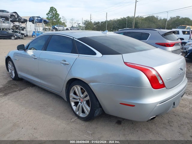 2014 JAGUAR XJ SAJWA2GZ3E8V69507 Photo 2
