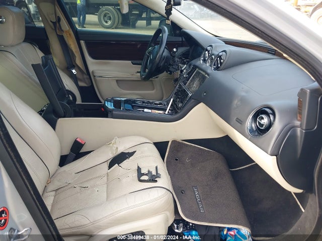 2014 JAGUAR XJ SAJWA2GZ3E8V69507 Photo 4