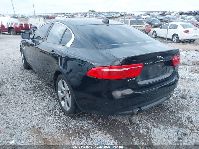 2018 JAGUAR XE SAJAR4FXXJCP27265 Photo 2