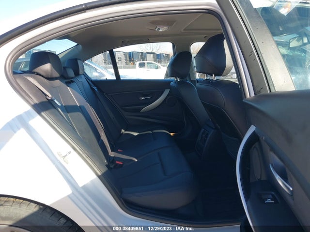 BMW 320i Xdrive 2018 WBA8A3C57JA492334 Image 8