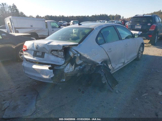 3VWD17AJ7FM404222 Volkswagen Jetta 1.8t Se