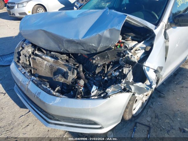 3VWD17AJ7FM404222 Volkswagen Jetta 1.8t Se