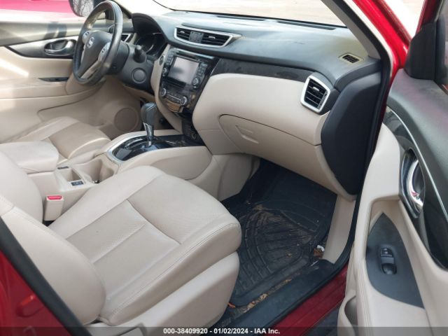 JN8AT2MV7GW143956 Nissan Rogue Sl