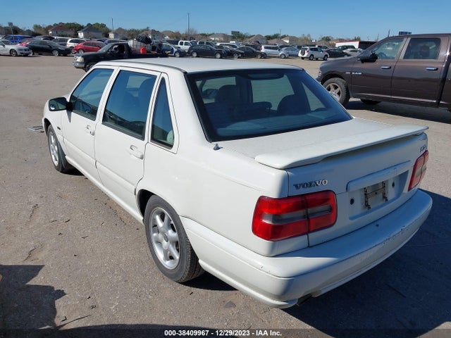 1998 VOLVO S70 GTAS/GTMS VIN: YV1LS5547W1421372