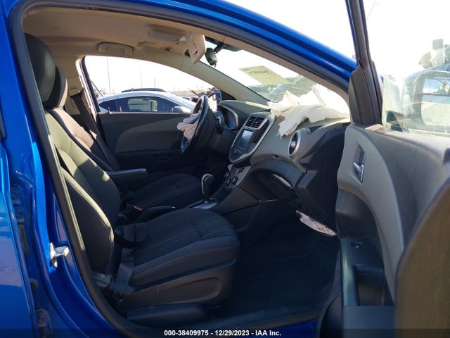 Chevrolet Sonic Lt Auto 2017 1G1JD5SH6H4114848 Image 5