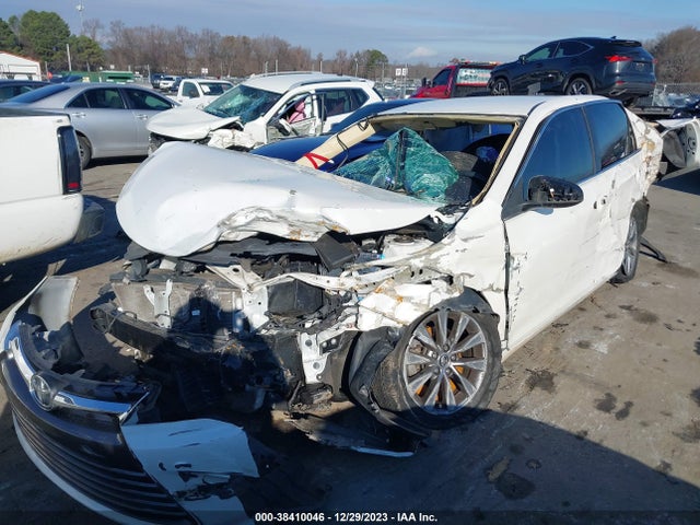 Toyota CAMRY XLE 2015 4T1BF1FK8FU474250 Image 2