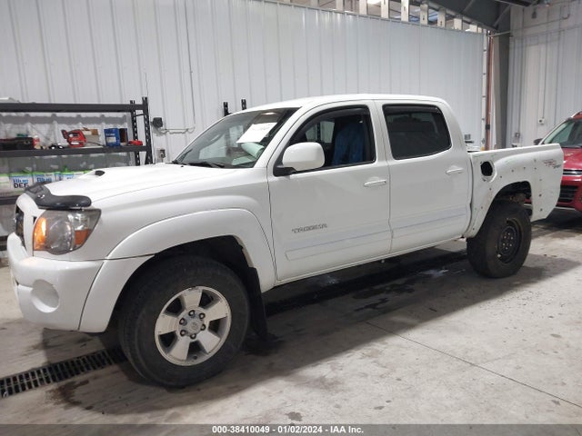 2011 TOYOTA TACOMA BASE V6 VIN: 3TMLU4EN2BM077238