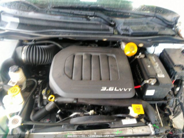 2C4RDGCG8JR215582 Dodge Grand Caravan Sxt
