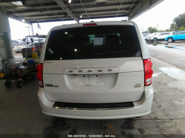 2C4RDGCG8JR215582 Dodge Grand Caravan Sxt