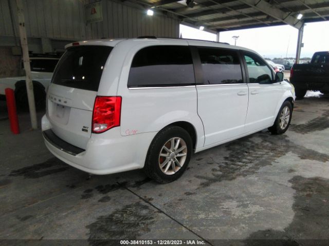 2C4RDGCG8JR215582 Dodge Grand Caravan Sxt