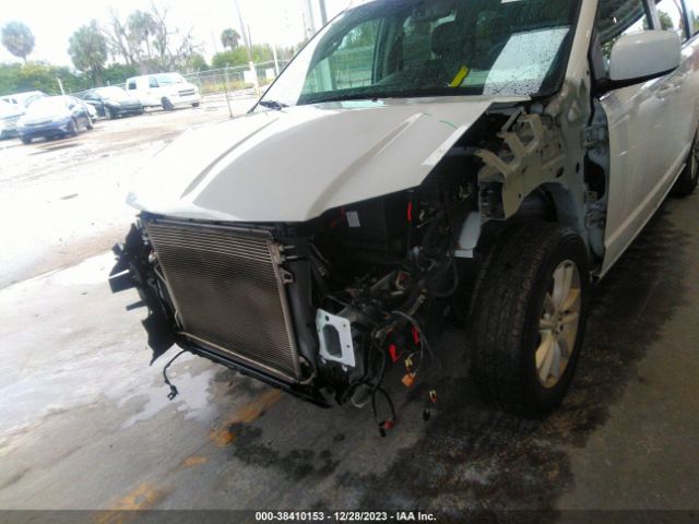 2C4RDGCG8JR215582 Dodge Grand Caravan Sxt