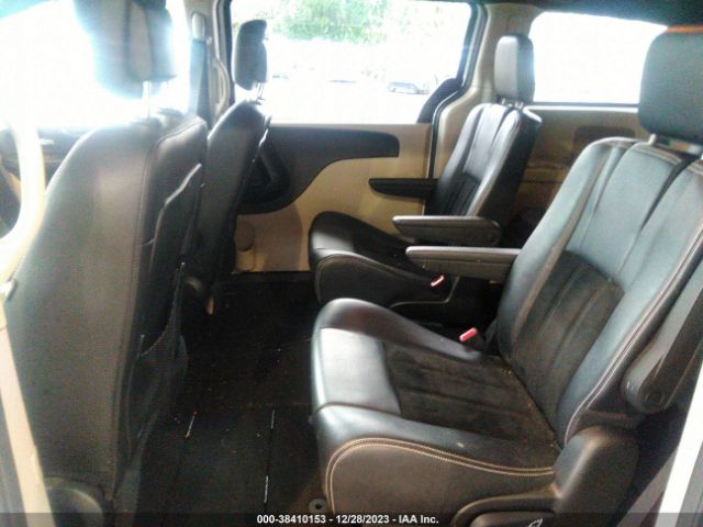 2C4RDGCG8JR215582 Dodge Grand Caravan Sxt