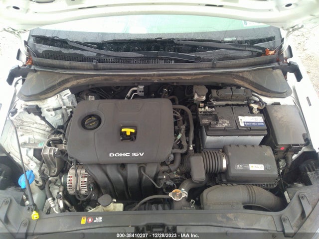 Hyundai ELANTRA SE 2018 5NPD74LF2JH258061 Image 10