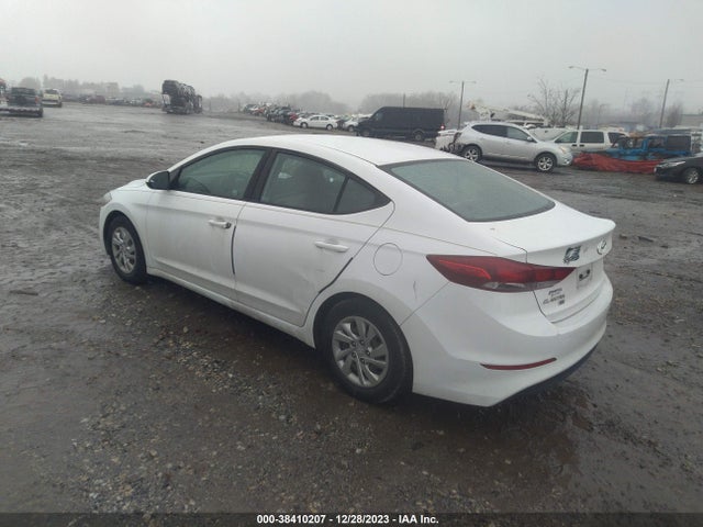 Hyundai ELANTRA SE 2018 5NPD74LF2JH258061 Image 3