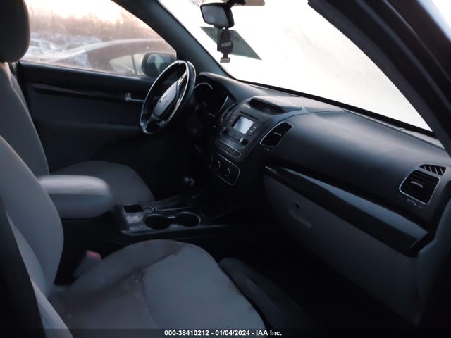 2014 KIA SORENTO LX VIN: 5XYKT3A66EG441122