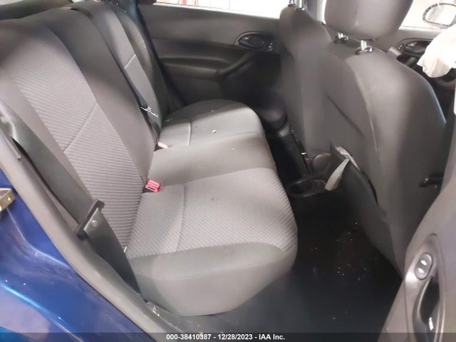 2005 FORD FOCUS ZX5 VIN: 3FAHP37N95R145956