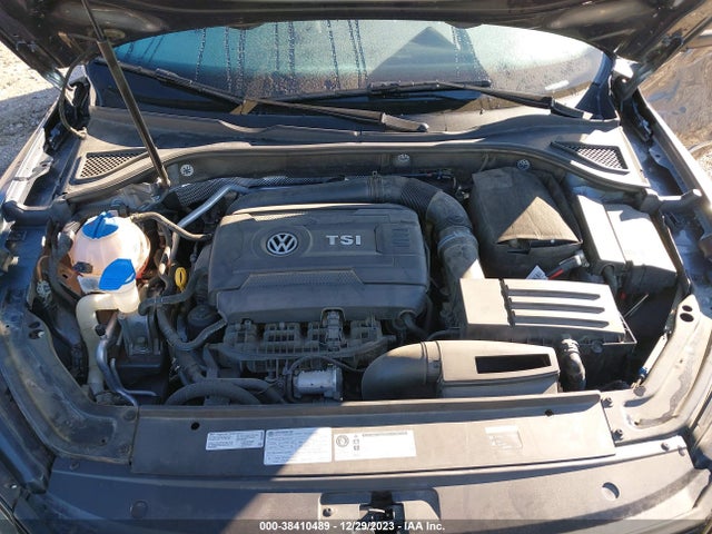 1VWAT7A32HC006967 Volkswagen Passat 1.8t S