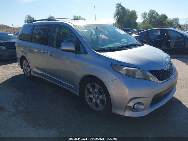 2014 TOYOTA SIENNA SE 8 PASSENGER VIN: 5TDXK3DC2ES415436