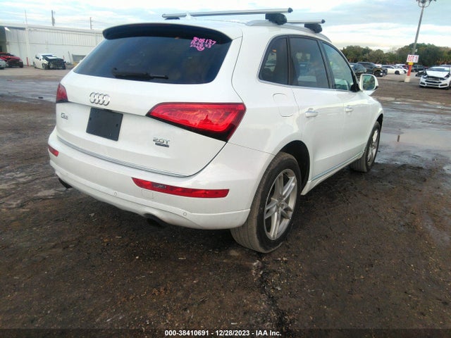 Audi Q5 2.0t Premium 2017 WA1L2AFP2HA033132 Image 4