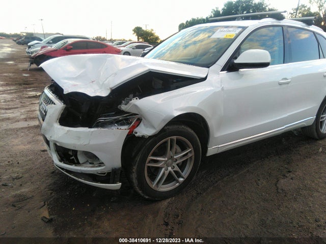 Audi Q5 2.0t Premium 2017 WA1L2AFP2HA033132 Image 6