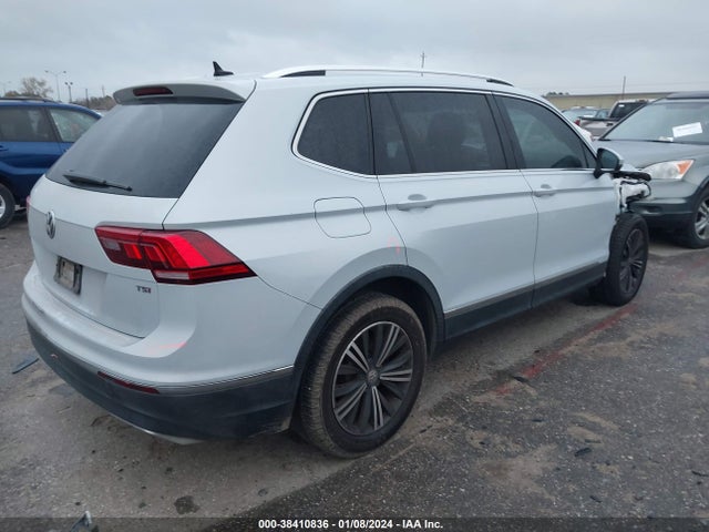 2018 VOLKSWAGEN TIGUAN 2.0T SE/2.0T SEL VIN: 3VV3B7AX2JM108048