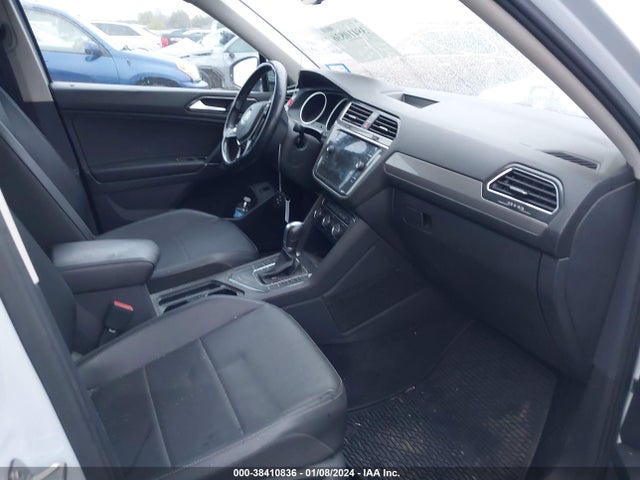 2018 VOLKSWAGEN TIGUAN 2.0T SE/2.0T SEL VIN: 3VV3B7AX2JM108048