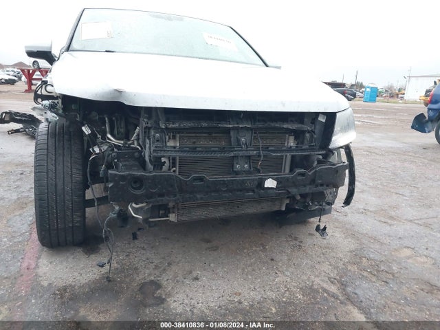 2018 VOLKSWAGEN TIGUAN 2.0T SE/2.0T SEL VIN: 3VV3B7AX2JM108048