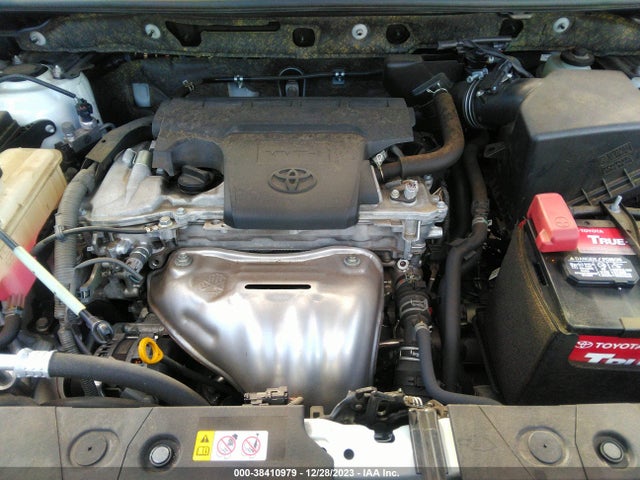 Toyota RAV4 LE 2018 JTMZFREV7JJ212288 Image 10