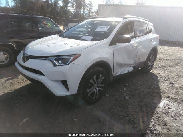 Toyota RAV4 LE 2018 JTMZFREV7JJ212288 Image 2
