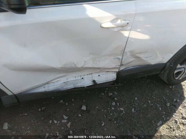 Toyota RAV4 LE 2018 JTMZFREV7JJ212288 Image 6