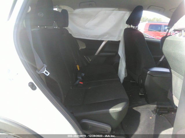 Toyota RAV4 LE 2018 JTMZFREV7JJ212288 Image 8