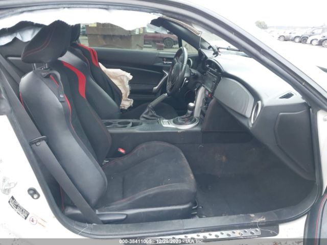JF1ZNAA12F8704240 Scion FR-S