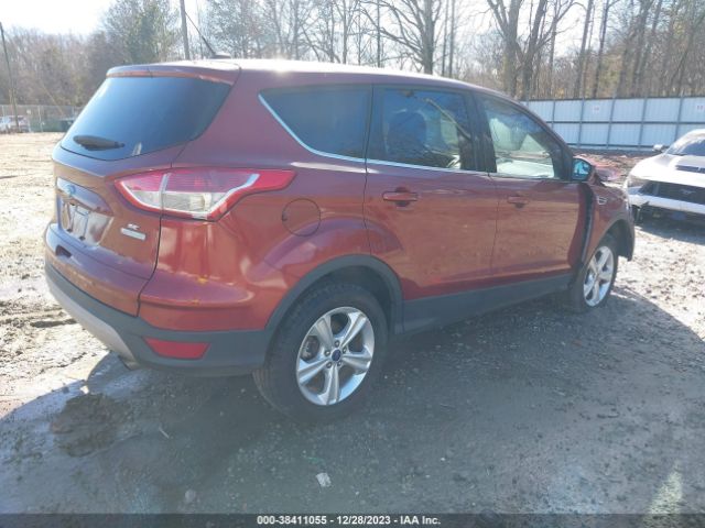 1FMCU0GX7EUC07422 Ford ESCAPE SE