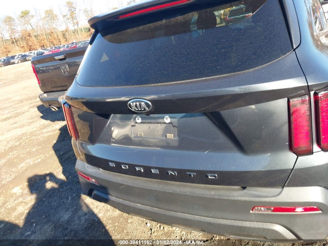 2021 KIA SORENTO LX VIN: 5XYRG4LCXMG018005