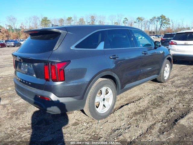 2021 KIA SORENTO LX VIN: 5XYRG4LCXMG018005
