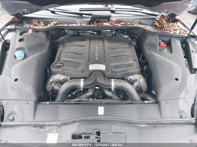 2017 PORSCHE CAYENNE WP1AD2A24HLA80271 Photo 9