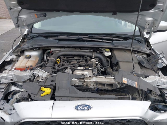 2018 FORD FOCUS SE VIN: 1FADP3FE7JL230948