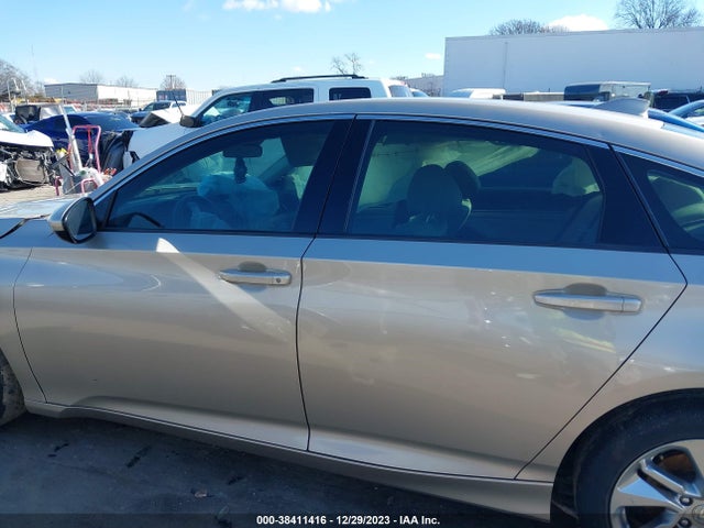 Honda ACCORD LX 2018 1HGCV1F10JA182011 Image 14