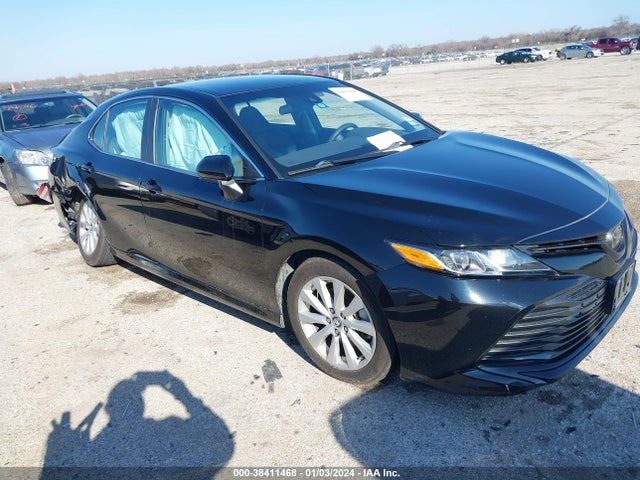 Toyota CAMRY LE 2019 4T1B11HK9KU773297 Image 1