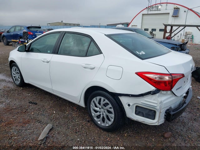 Toyota COROLLA LE 2018 2T1BURHE8JC971515 Image 3