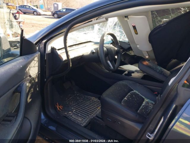 2022 TESLA MODEL Y 7SAYGDEE4NA010341 Photo 4