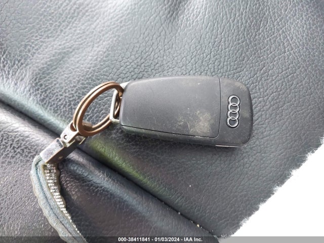 WA1JCCFS4HR004382 Audi Q3 2.0t Premium