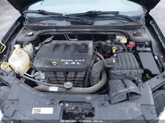 1C3CCBAB2EN209786 Chrysler 200 LX