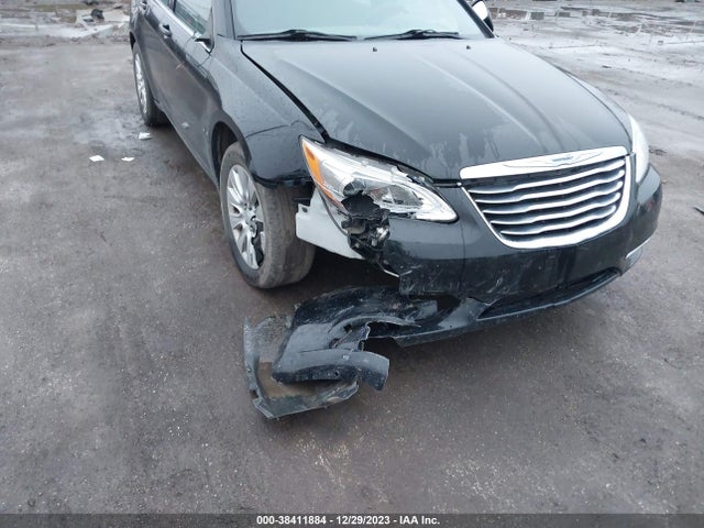 1C3CCBAB2EN209786 Chrysler 200 LX
