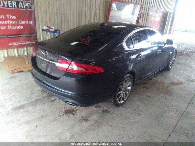 2015 JAGUAR XF SAJWA0FS0FPU66822 Photo 3