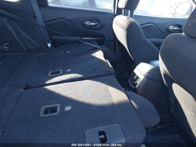 1C4PJLCB0MD114170 Jeep Cherokee Latitude Fwd