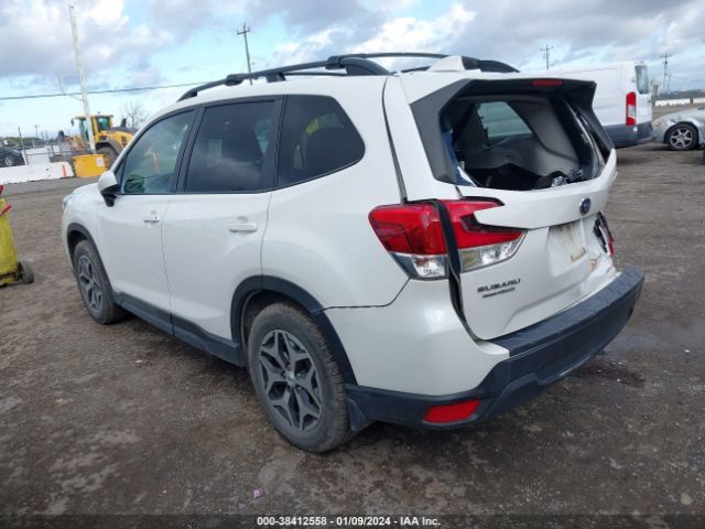 2021 SUBARU FORESTER JF2SKAJC8MH510932 Photo 2