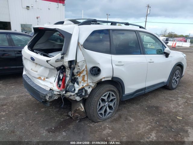 2021 SUBARU FORESTER JF2SKAJC8MH510932 Photo 3