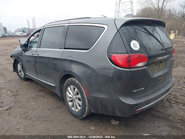 2C4RC1BG8KR652064 Chrysler Pacifica Touring L