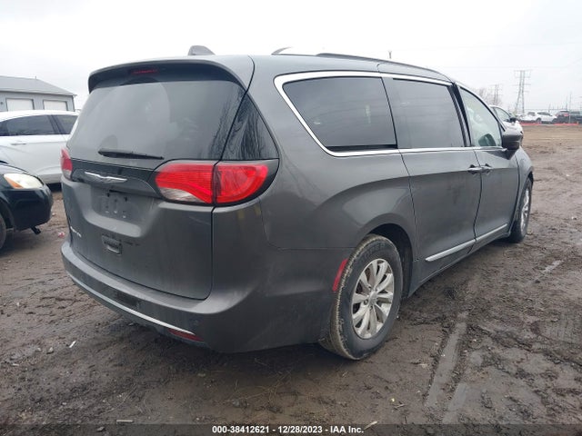 2C4RC1BG8KR652064 Chrysler Pacifica Touring L